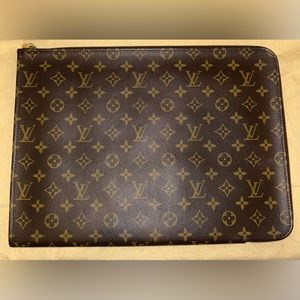 Authentic Louis Vuitton Monogram Pochette Documents Portfolio